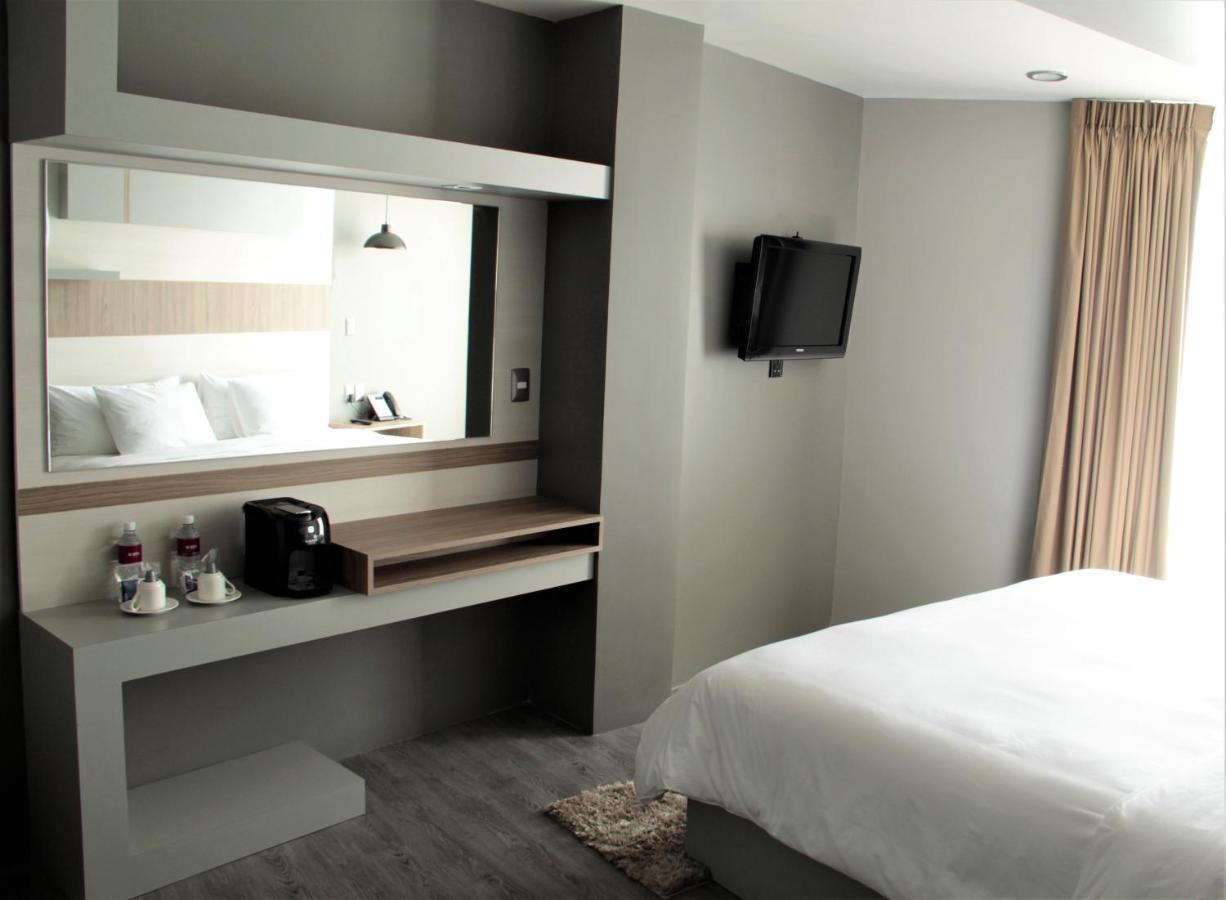 Esduma Hk Hotel Pachuca Bagian luar foto