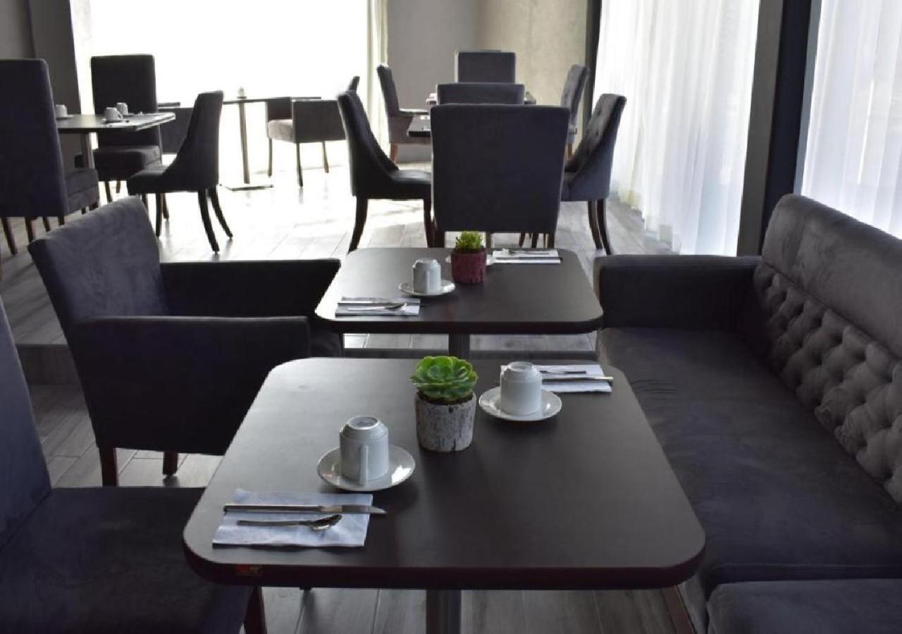 Esduma Hk Hotel Pachuca Bagian luar foto