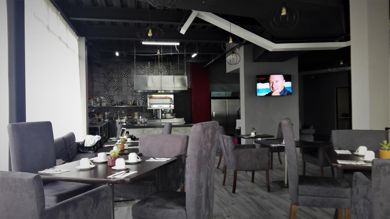 Esduma Hk Hotel Pachuca Bagian luar foto